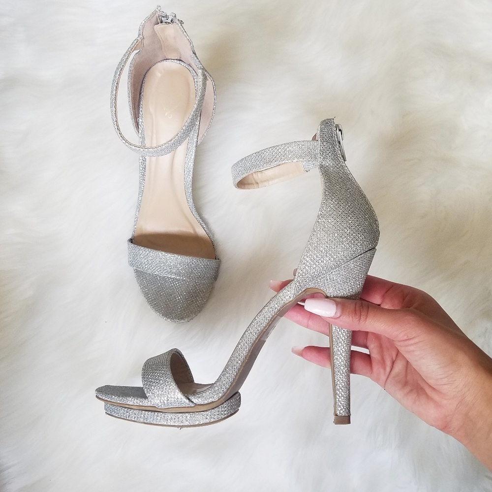 🖤SALE: price drop🖤 Windsor formal heels